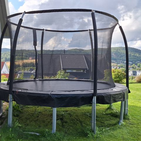 Trampoline (North) tilsalgs