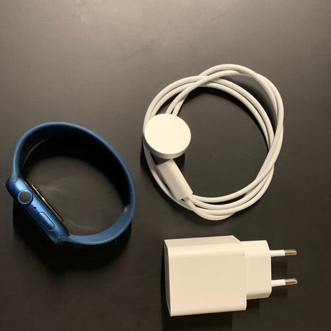 Apple Watch Series 7 45 mm - GPS