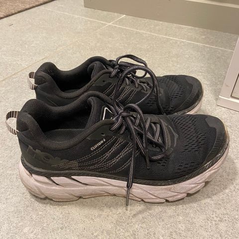 Hoka Clifton 6