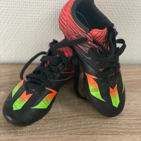 Fotballsko Adidas messi str 30