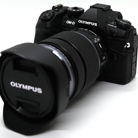 Olympus E-M1 Mark II kamera + M. Zuiko Digital ED 12-100mm f4.0 IS PRO-objektiv