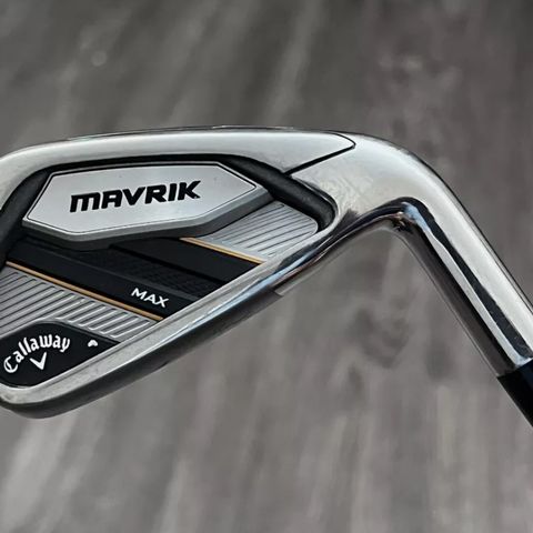 Callaway Mavrik Max jernsett stiff