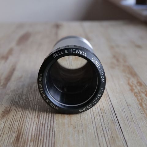 Bell & Howell Cine-zoom 1:1,3/32-65mm Made in Switzerland