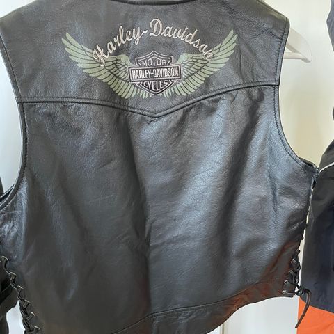 Harley Davidson vest og jakke