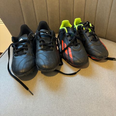 Adidas fotballsko str 32 og 32