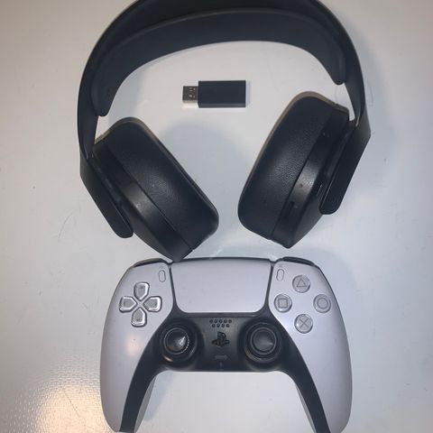 Ps5 kontroller Og headset selges billig