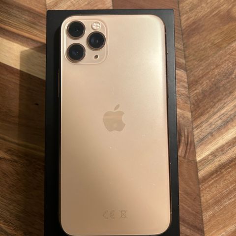 Nesten ny iPhone 11 pro 128gb