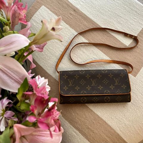 Louis Vuitton Pochette Twin GM