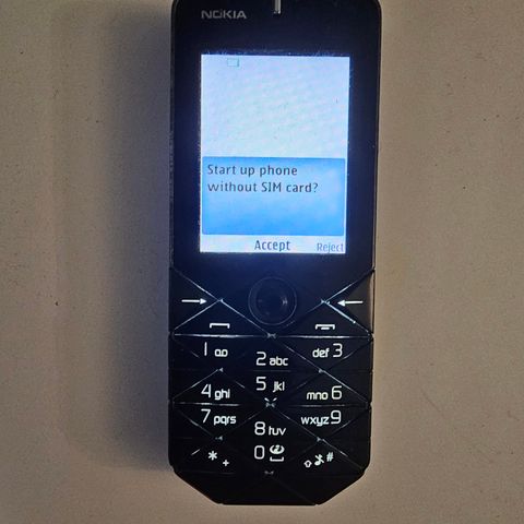 Nokia 7500