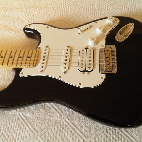 Helstrøken Fender Stratocaster MX 2021