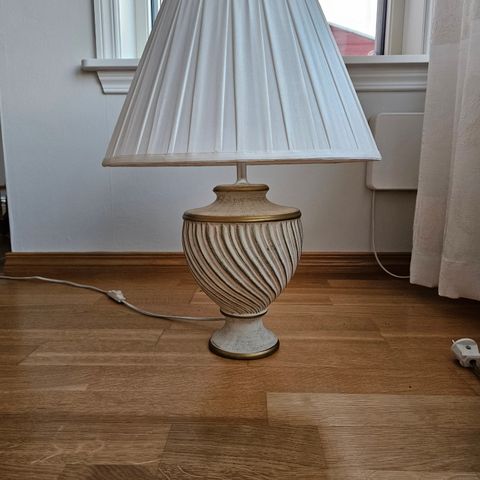 Delikat lampe