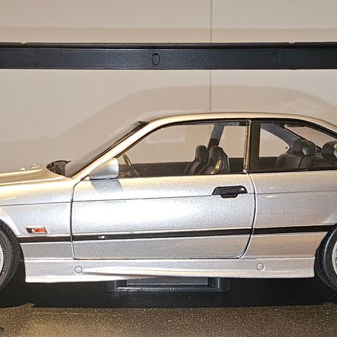 BMW e36  M3 1:18