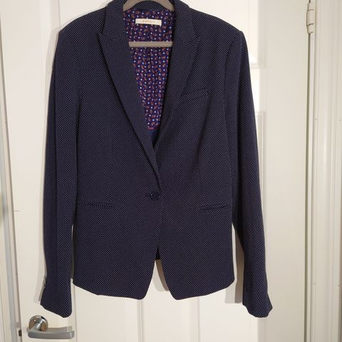 Klassisk blazer fra Esprit, str 40