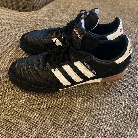 Nye, Adidas Copa mundial innesko