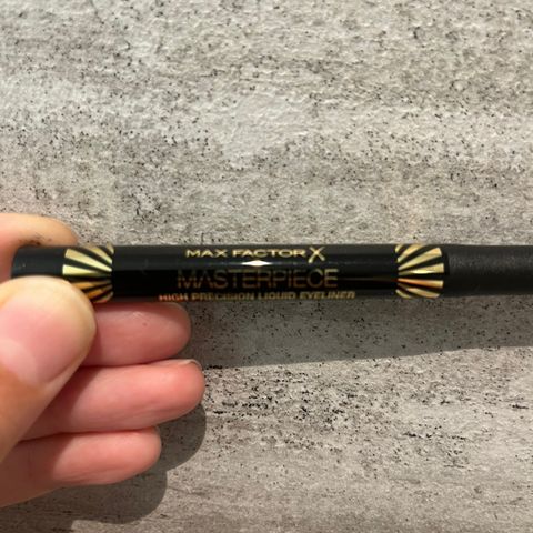 Max factor x eyeliner