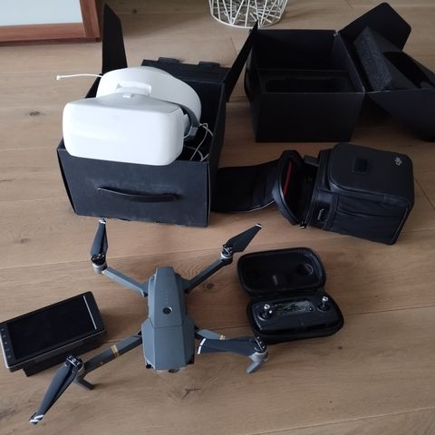 DJI Mavic combo. DJI mavic 1, dji crystalsky 5.5, DJI goggles