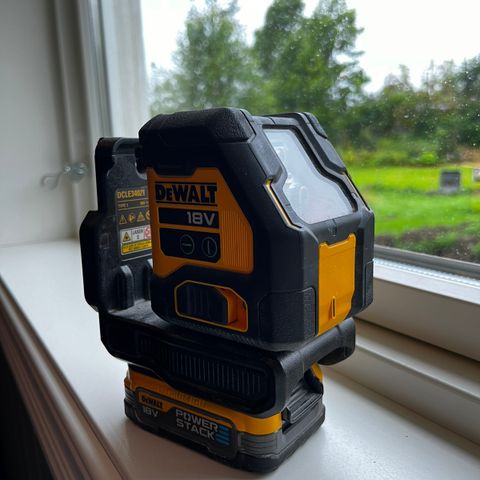 Dewalt krysslaser Grønn DCLE34021N