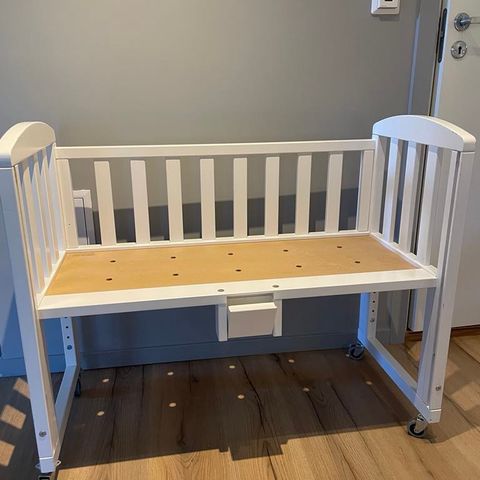 Bedside Crib fra Jack & Lilly