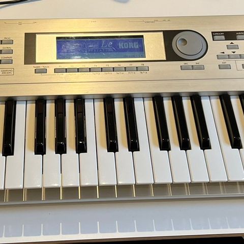 Korg Triton LE 61 workstation