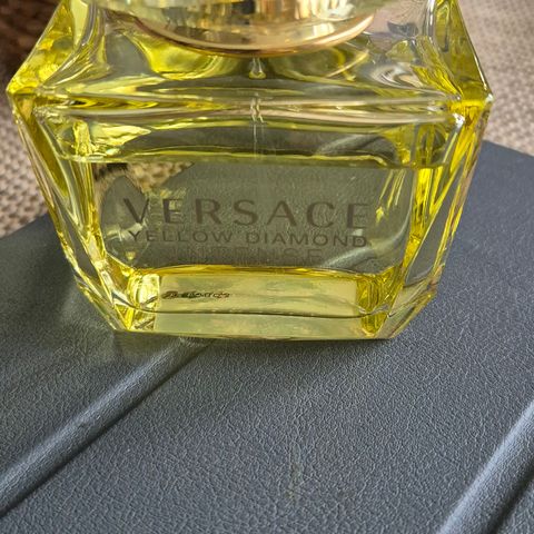 Versace yellow diamond 90ml