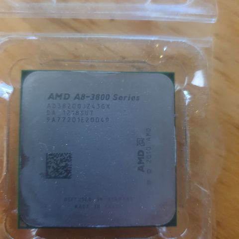 AMD A8-3820 (FM1)-CPU selges