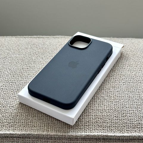 New Case Cover Deksel for iPhone 15 with Magsafe - Black