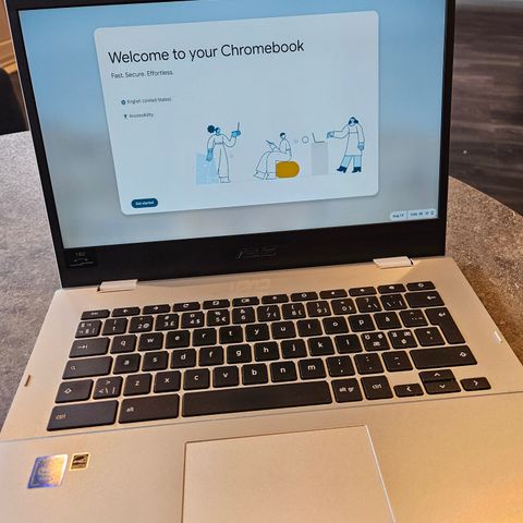 Asus Chromebook selges