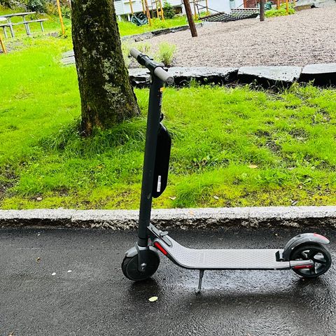 Ninebot Segway ES2 El sparkesykkel Elektrisk sparkesykkel