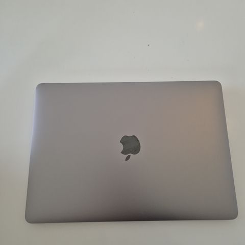 Macbook Air M1 2020  13" (stellagrå)