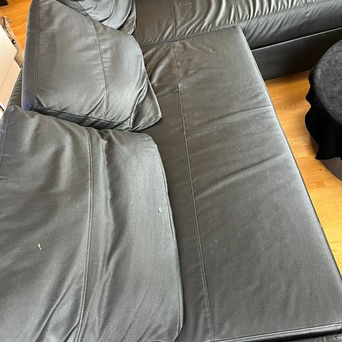 IKEA sovesofa(blir kastet før søndag)