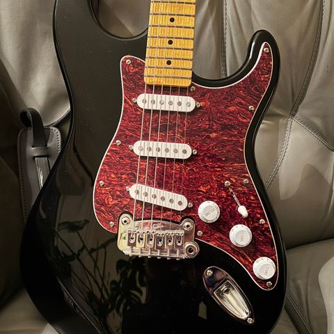 G&L Tribute Legacy