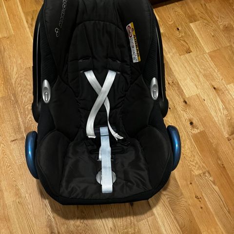 Pent brukt Maxi Cosi Cabriofix baby bilsete