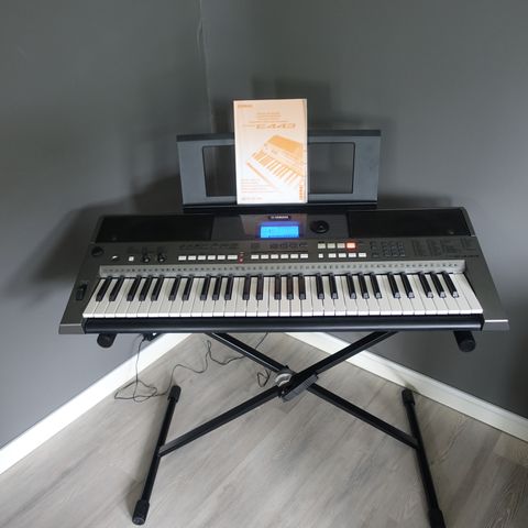 Yamaha PSR-E443 keyboard selges