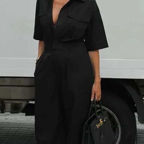 Josefine HJ x NA-KD Cargo jumpsuit str 44