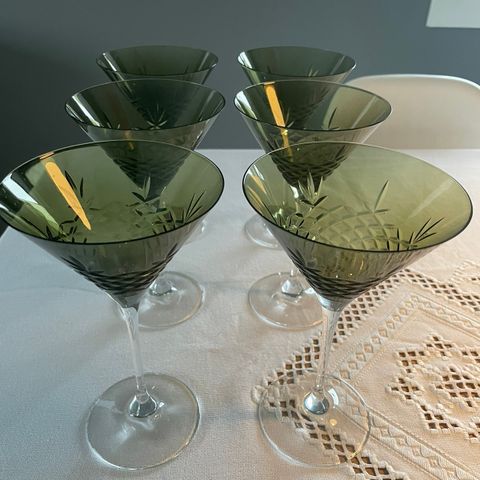 Frederik Bagger crispy cocktail glass, farge emerald.