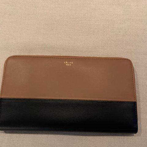 Ny Celine zipped wallet