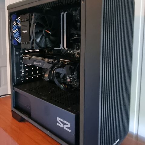 I7 8700k, RTX 2070 8GB, 16GB DDR4 3200mhz,  1TB m.2 ssd