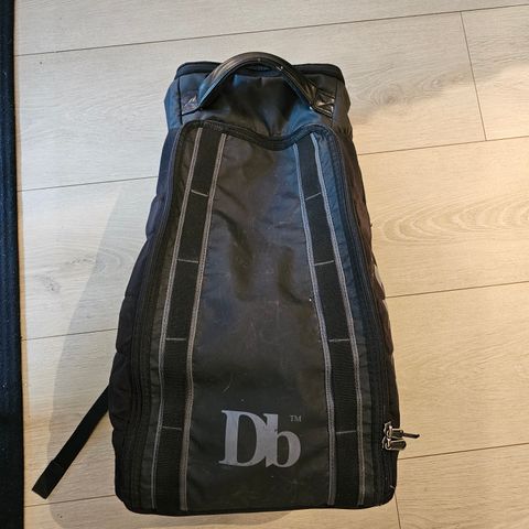 DB hugger 30L