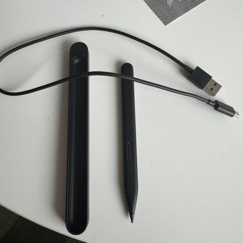 Microsoft Surface Slim Pen 2 Med lader