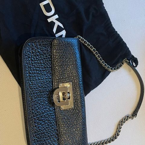 DKNY clutch veske