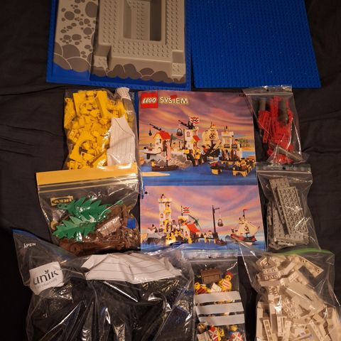 Imperial Trading Post - Lego Pirates