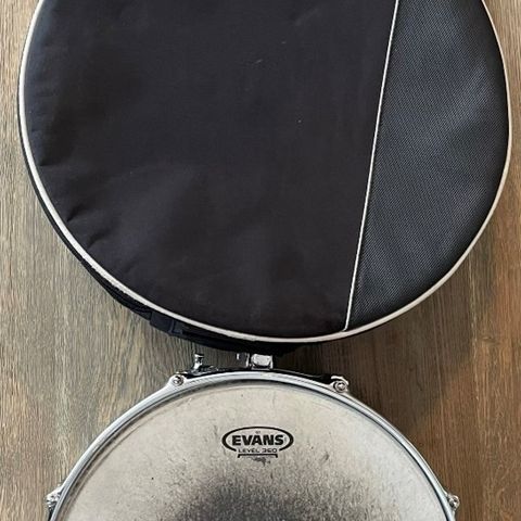 Pearl XL trommesett – 6 tommerssett uten stativer og cymbaler