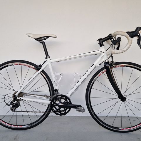 Ny pris! Richmond SLR2 med Shimano 105-girgruppe. Str. S / 46,5 cm.