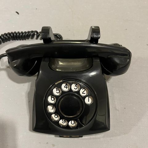 Gammel telefon fra Telegrafverket selges