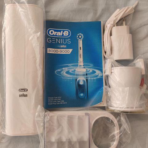 ORAL-B GENIUS REISEETUI MED TILBEHØR