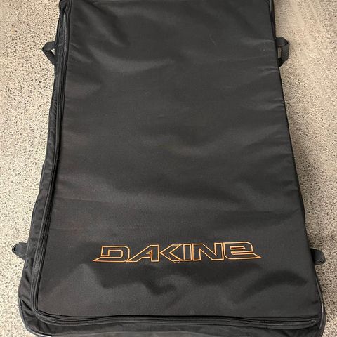 Sykkelbag / Sykkelkoffert fra Dakine med hjul