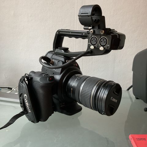 Canon EOS C100