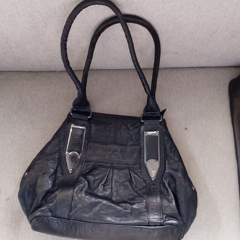 Vintage Prada veske