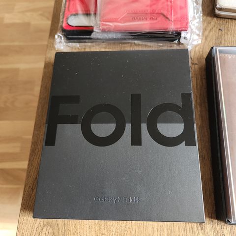 Samsung galaxy z fold 4 250 G