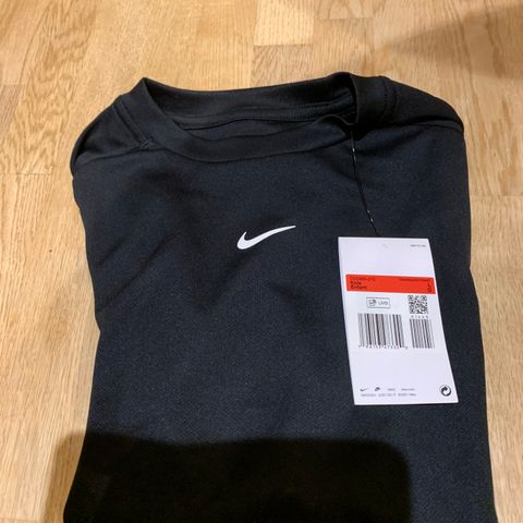 Ny sort Nike trenings T-shirt